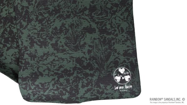 Gerry Lopez Yoga Mat Black/Green Camo and 27 x 68